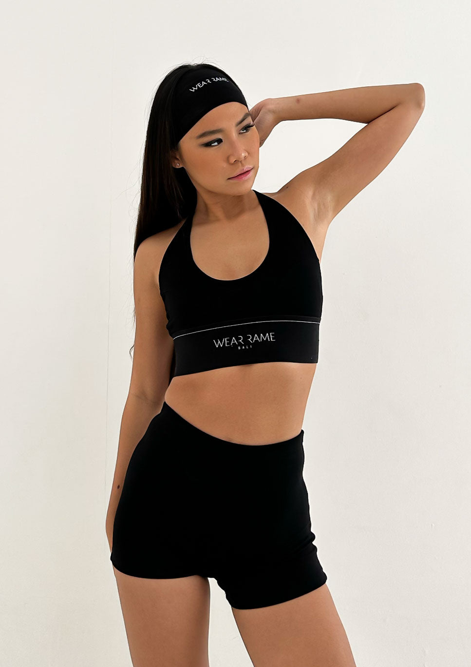 Signature Fit Perfect Back Strap Top In Black