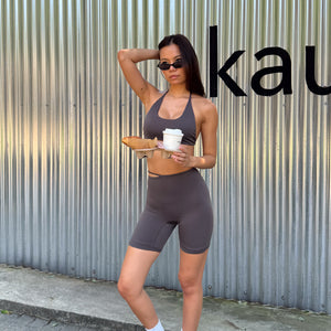Momentum Wrap Short Pants In Deep Purple